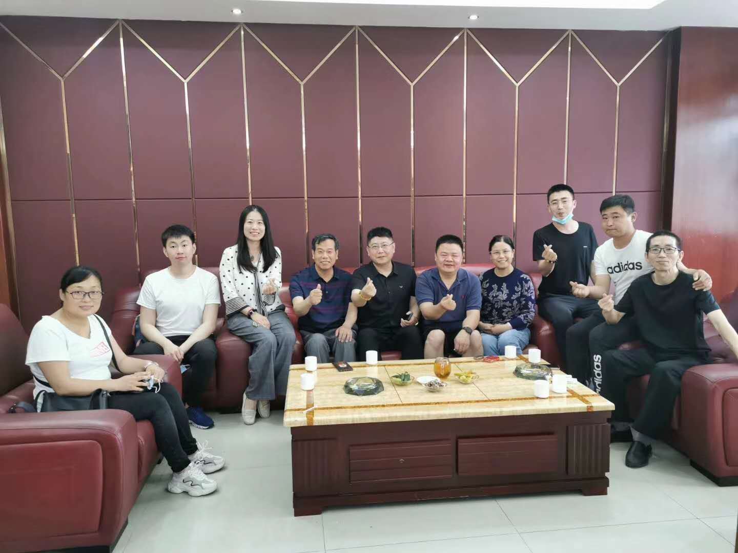 米乐集团集团生物团队赴昭通市娇兰化妆品有限公司进行观摩