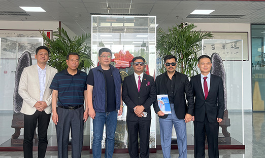 热烈欢迎尼泊尔国度工商结合会秘书长卡玛尔·巴哈杜尔·卡基先生一行莅临米乐集团集团，，，，，，共寻合作新机缘