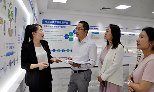 "扬帆出海·智赢将来"引智赋能，，，，，，专家团队为米乐集团全球化发展建言献策