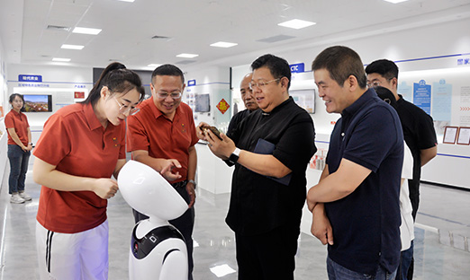 中关村物联网产业联盟秘书长王正伟一行赴米乐集团集团走访调研